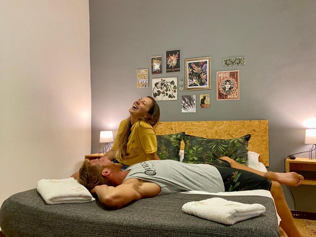 A Coroa Hostel & Suites Араял до Кабо Екстериор снимка
