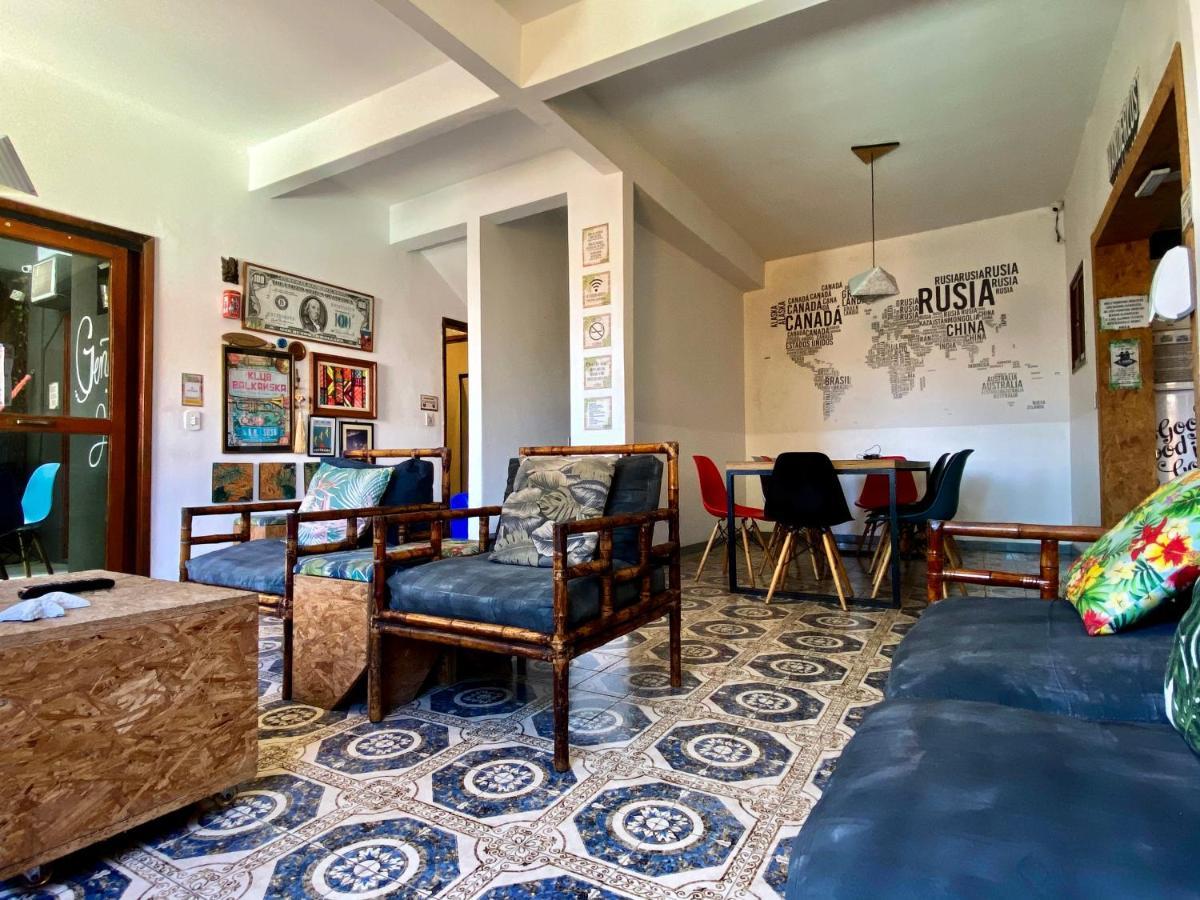 A Coroa Hostel & Suites Араял до Кабо Екстериор снимка