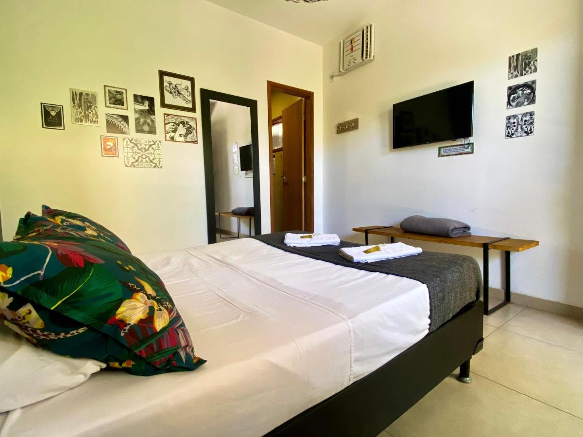 A Coroa Hostel & Suites Араял до Кабо Екстериор снимка