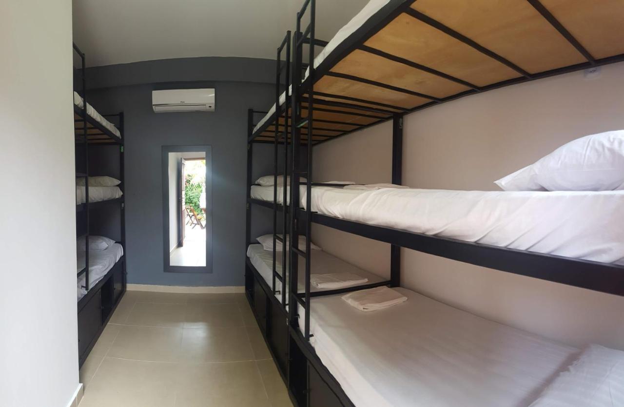 A Coroa Hostel & Suites Араял до Кабо Екстериор снимка